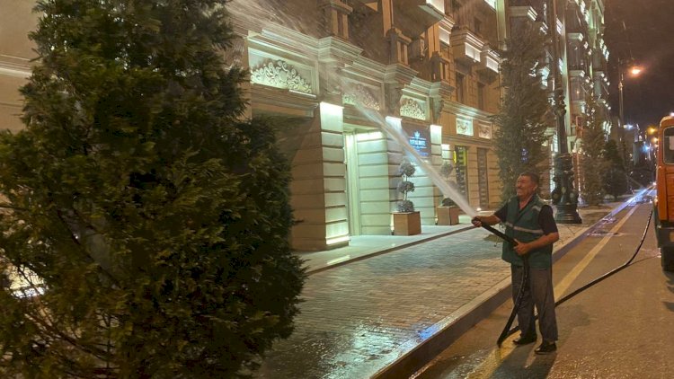    Bakıda ağaclar gecələr suvarılır - Video   