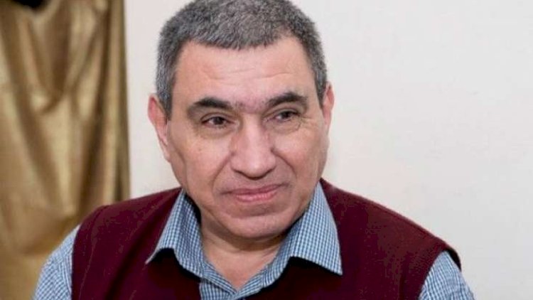    “Tutaq ki, iki arvadım var, sizə nə?”   – Əməkdar artist