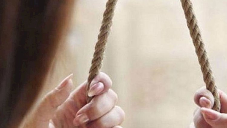    Azərbaycanda üç uşaq anası özünü asdı   