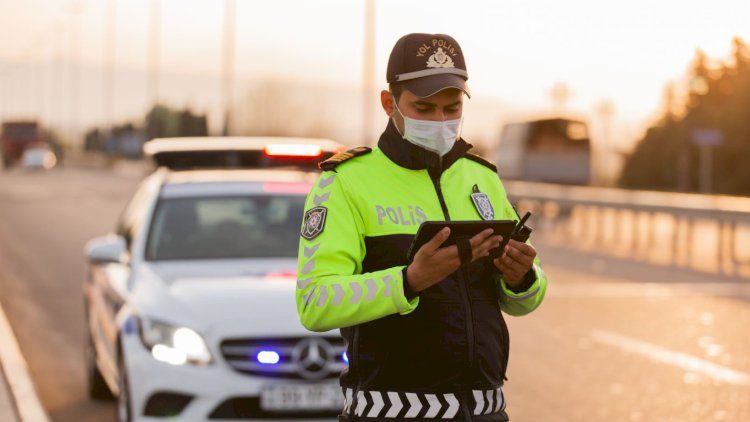    Yüzlərlə maşın icazə olmadan postlardan keçmək istəyib   