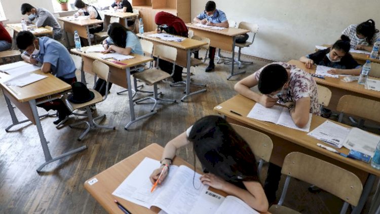    Buraxılış imtahanında yüksək nəticə göstərən məktəblər açıqlandı   