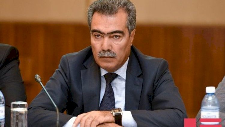    KİVDF Vüqar Səfərlinin qəzetinə pul ayırmadı   