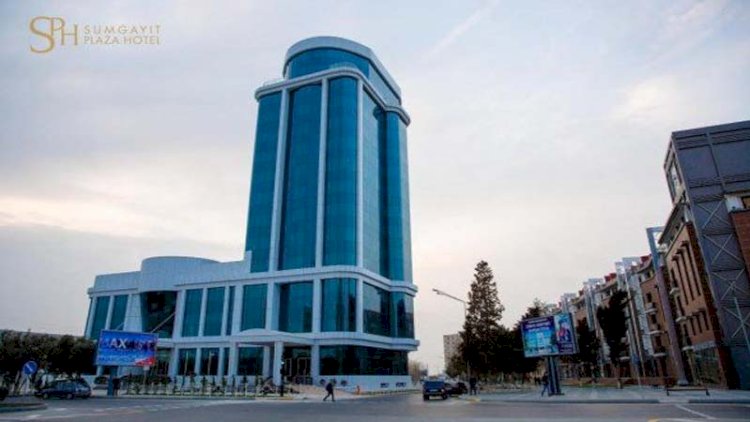   Koronavirusla mübarizə aparan həkimlərin qaldığı hotelin işçilərinin icazəsi ləğv edildi   