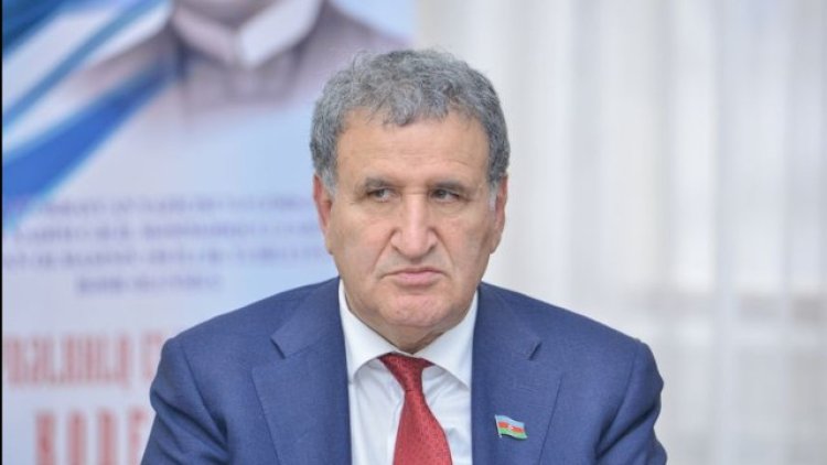    AMEA-dakı şeir müsabiqəsi haqda açıqlama   