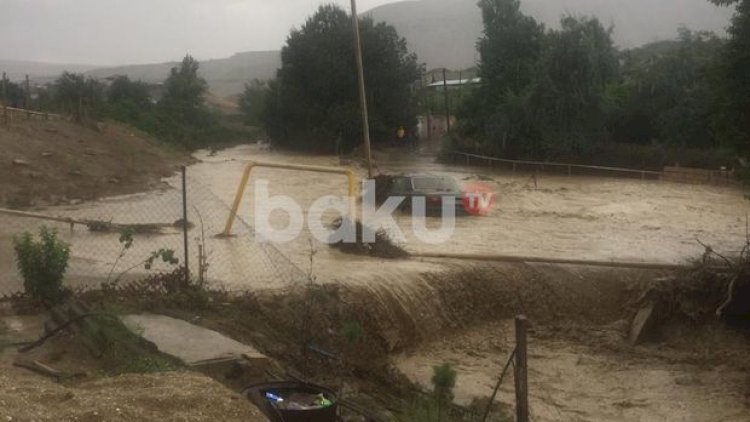   Güclü yağış daşqınlara səbəb oldu: Qobustana sel gəldi - Video   