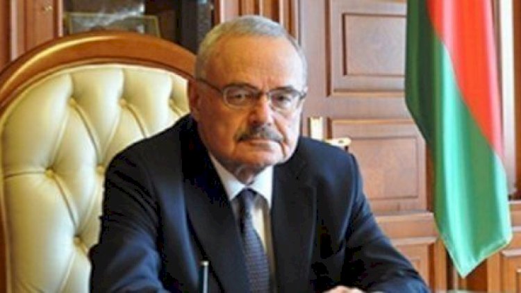    “Mənim anamın milliyəti belədir, bəzilərinin anasının heç kimliyi bilinmir” -   Artur Rasizadə