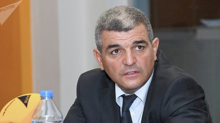    Fazil Mustafa yenidən sədr seçildi   
