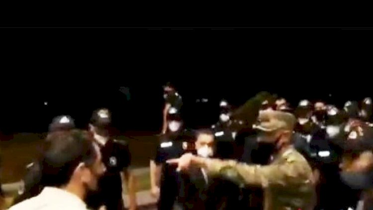    Ramil Usubovun aksiya iştirakçılarının qarşısına çıxdığı görüntülər   - Video