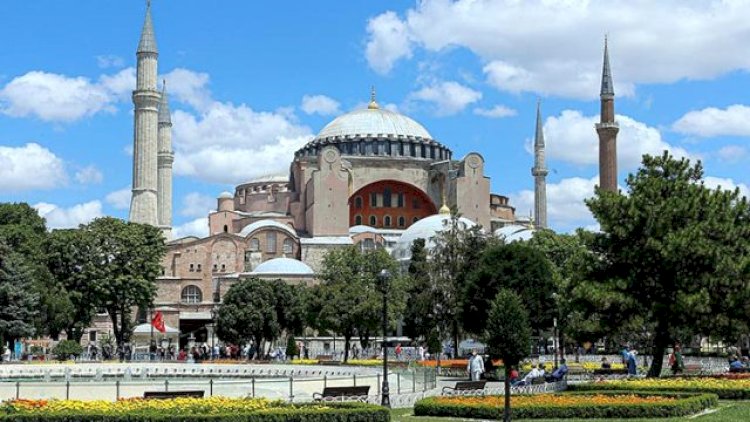    Bu gün Aya Sofyada ilk namaz qılınacaq   