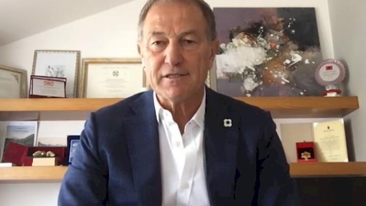    Millimizin yeni baş məşqçisi Azərbaycana gəlir   