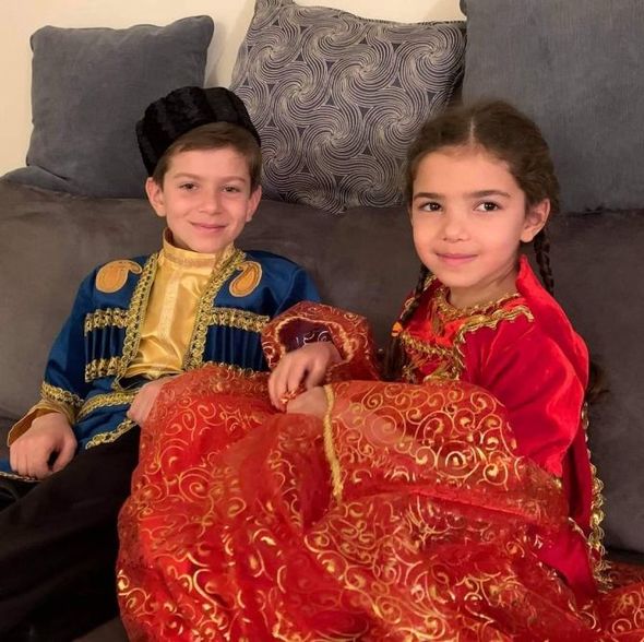 ABŞ-da 10 yaşlı azərbaycanlı təhsildə fərqləndiyinə görə Prezident mükafatı alıb - Fotolar