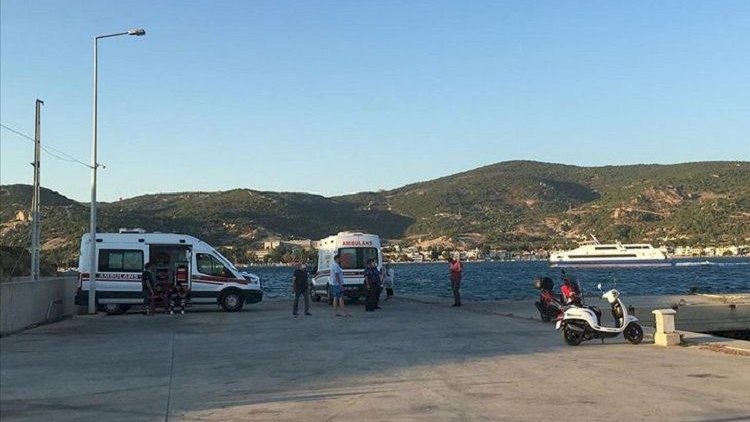   İzmirdə gəmi batdı: 4 nəfər öldü   