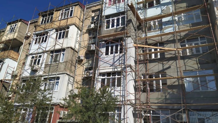    Polad Həşimovun yaşadığı binada təmir işləri aparılır - Fotolar   