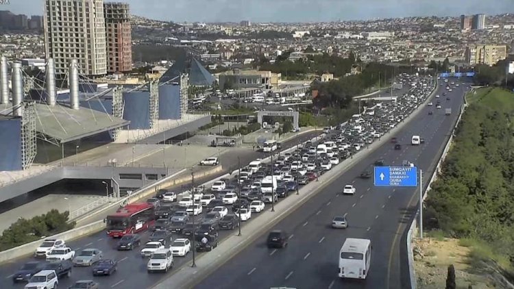    Bakı səhəri tıxacla açdı – Fotolar   