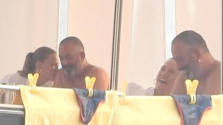    Cem Yılmazla Serenay ayrılmadıqlarını belə sübut etdilər   - Fotolar