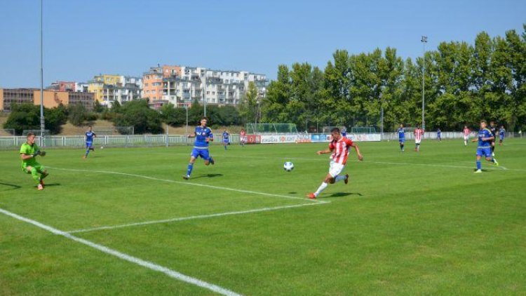    Azərbaycanlı futbolçu Çexiyada qol vurdu, pas verdi, penalti aldı   