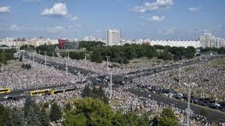    Belarusda mitinqlərdə nə qədər insan iştirak edib? - Dəqiq rəqəmlər açıqlandı   