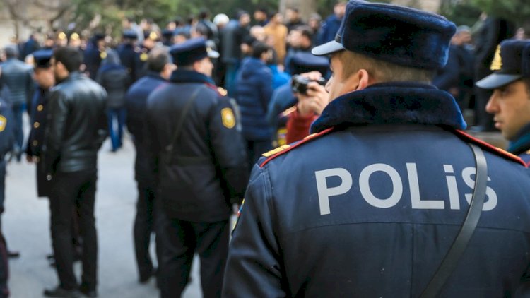    Azərbaycanda polis bıçaqlandı   