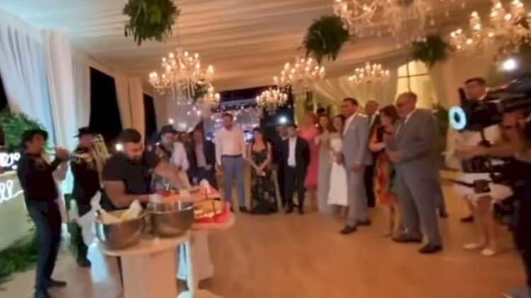    Məmurların karantin qadağalarını eyni anda pozmasına səbəb nədir?    