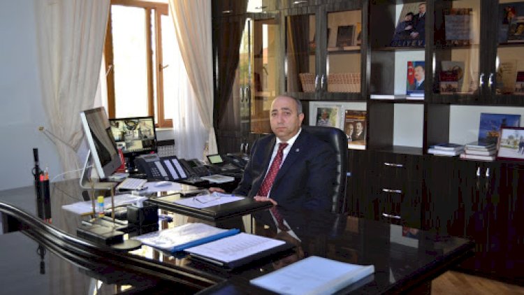    Rüşvəti hamıya qadağan etmişdi, özü alırdı: Tutulan  başçının hədələmə videosu yayıldı   