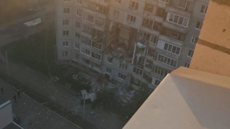    Rusiyada yaşayış binasında partlayış - Video   