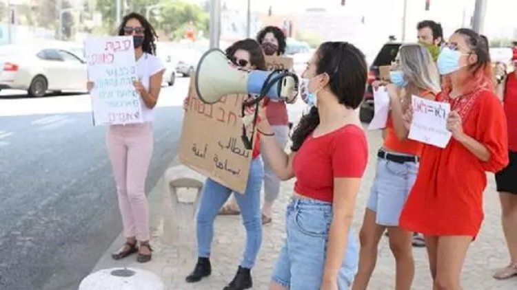    Polis 16 yaşlı qızı zorlayan 11 nəfəri həbs etdi   