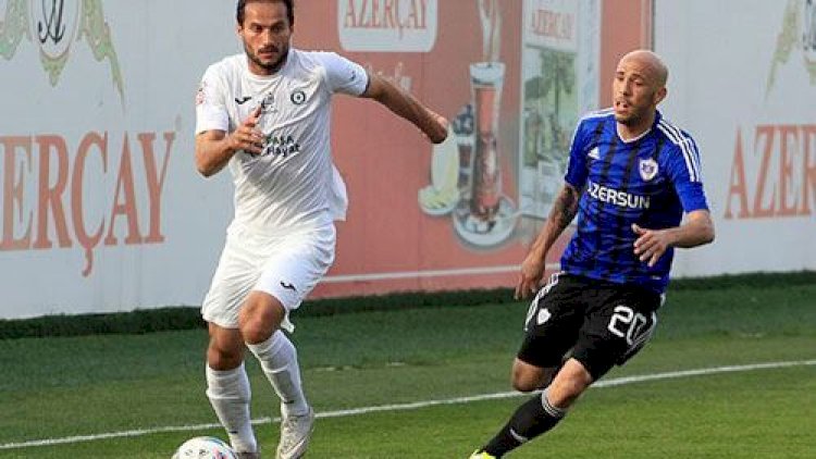    Rail Məlikov daha bir il futbol oynayacaq   