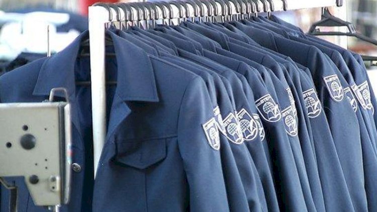    Valideynlər məktəbli formaları almağa başladılar   