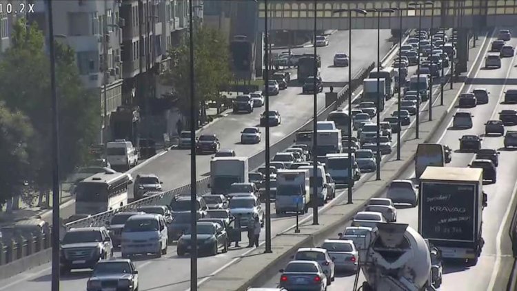    Sürücülər, diqqət! Bu küçə və prospektlərdə tıxac yarandı   