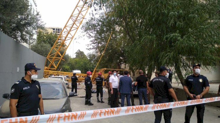    Bakıda aşan kran bu şirkətə məxsus imiş...   