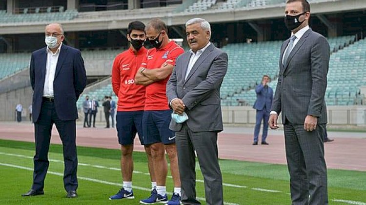    Rövnəq Abdullayev milli komanda ilə görüşdü - Fotolar   