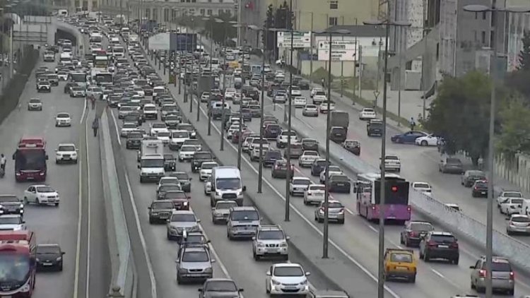   Hazırda paytaxtın bu küçə və prospektlərində tıxac var   