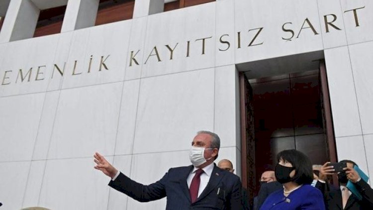    Spiker Sahibə Qafarova Türkiyə parlamentinin bombalanmış hissəsi ilə tanış oldu - Fotolar   