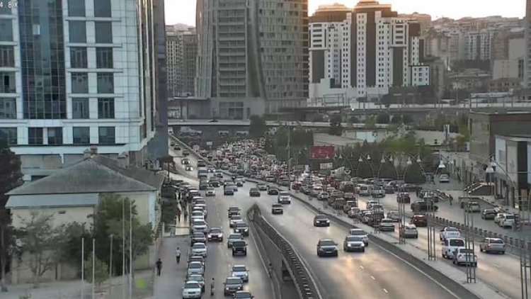    Bakının bu küçə və prospektlərində sıxlıq var - Fotolar   