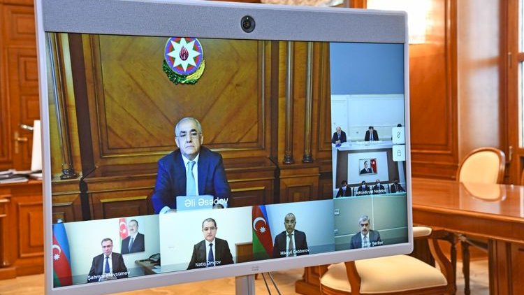    Əli Əsədov iclas keçirdi   