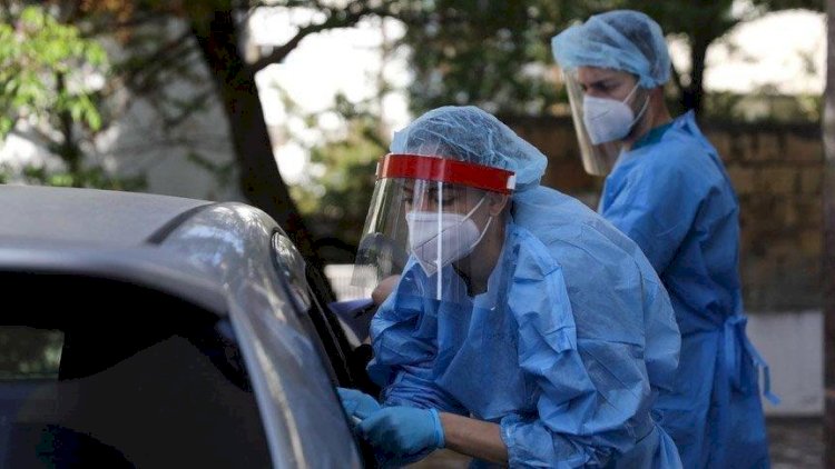    Şimali Kipr qapıları bağlı saxladı - Yoluxma sayı artır   