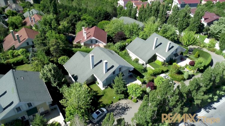    “Villalarını kluba çeviriblər” -   Müğənni nazirliyə müraciət etdi