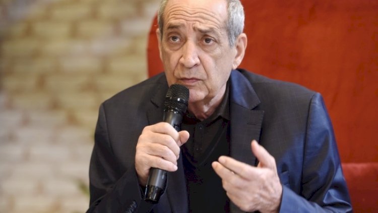   “Çox layiqsiz adama fəxri ad veriblər“   - Rasim Balayev
