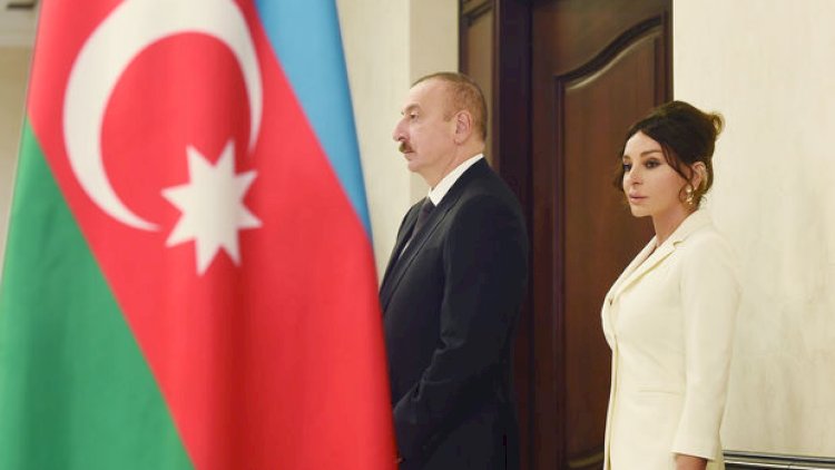    Prezidentlə xanımı yeni gətirilən təcili yardım maşınları ilə tanış oldu   