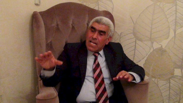    “30 ildir Akademiyada işləyir, amma tərcümeyi-halını yaza bilmir”   - Ənvər Əliyev