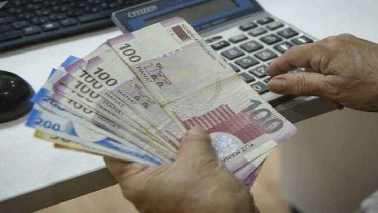    Azərbaycanda əhali pullarını daha çox hara xərcləyib?   
