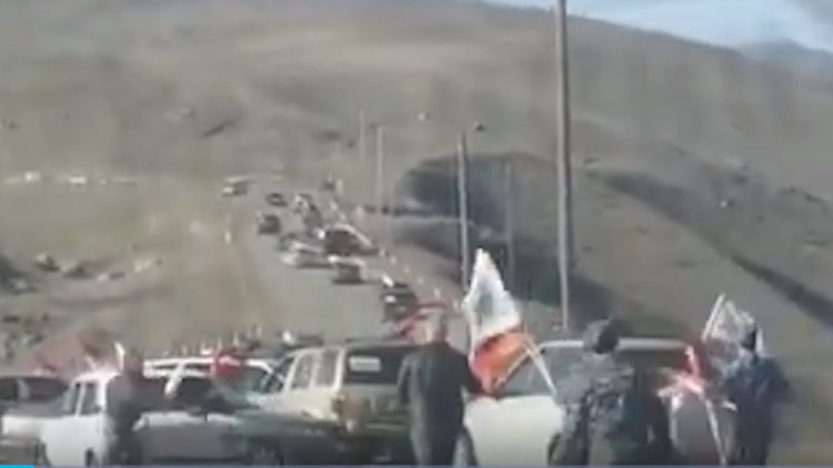    Ermənilər Ağdərədə ağ bayraq qaldırdılar – Video   
