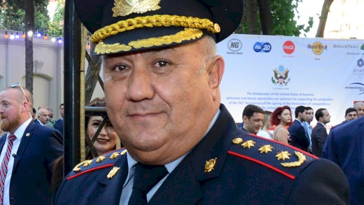    Vaqif Əsədov oğlunu cəbhəyə yola saldı   