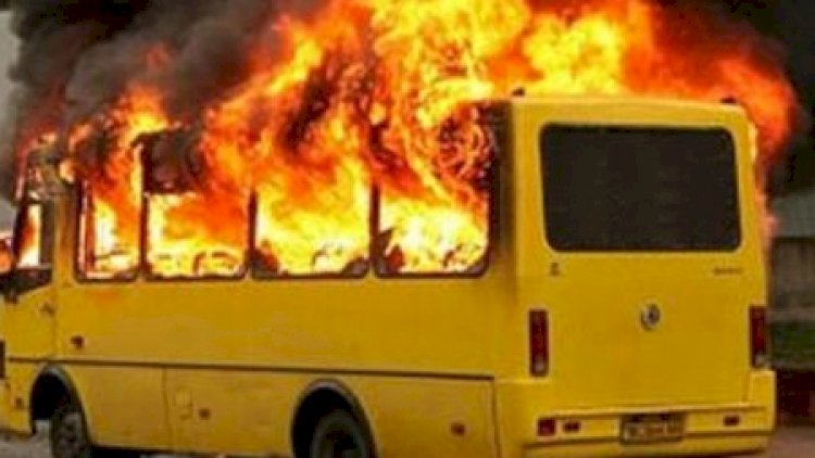    Şamaxıda mikroavtobus yandı   