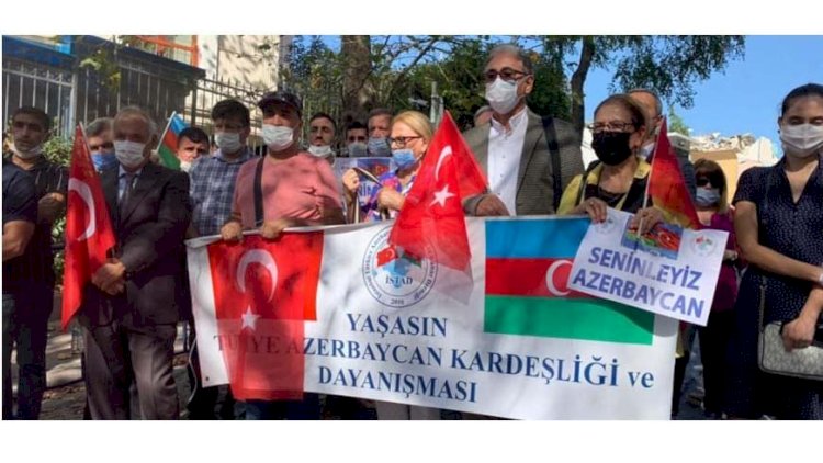    “Səninləyik Azərbaycan, səninləyik Qarabağ!”   