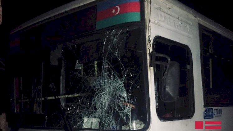    Bakıda iki avtobus toqquşdu, sərnişin xəsarət aldı   