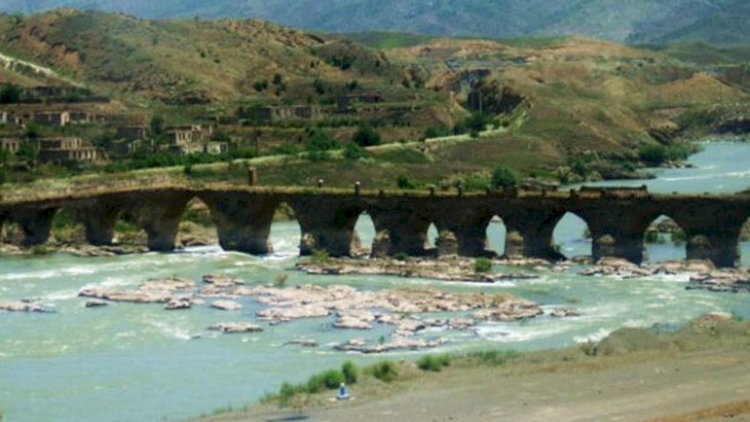    İrana qaçan ermənilər geri qovulur   