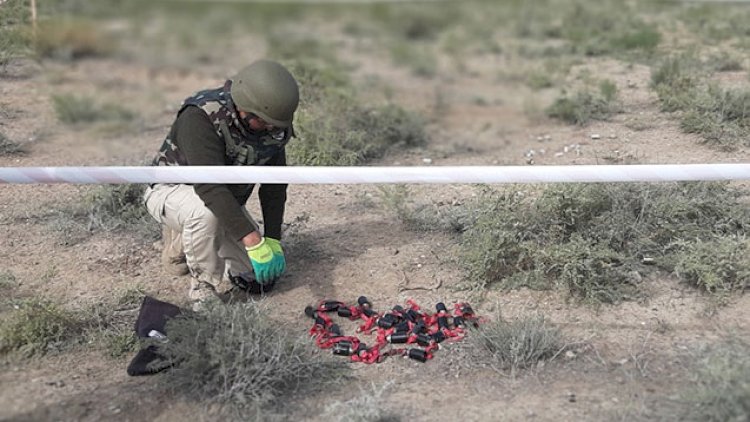    Düşmənin yaşayış məntəqələrimizə atdığı bombacıqlar zərərsizləşdirildi - Fotolar   