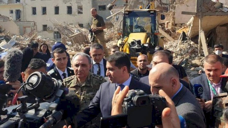   Hikmət Hacıyev xarici diplomatların Gəncə səfərindən yazdı:   “Öz gözləriylə gördülər”