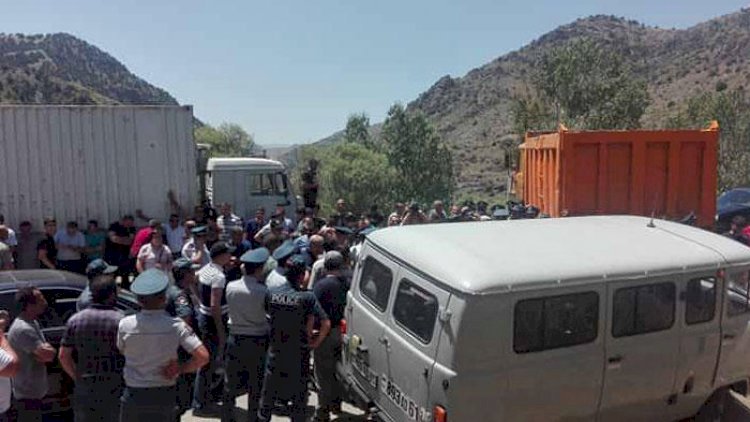    Ermənistandan daha bir alçaq addım -   Mülki erməniləri qurbana çevirirlər